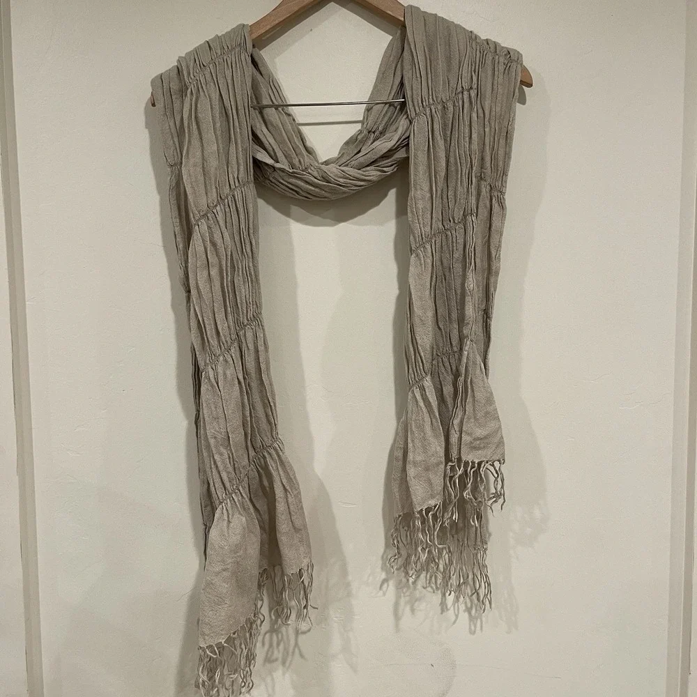 MDC NEW YORK‎ Silk Cashmere Scarf Beige Ruched Textured Fringe Luxury Basic Chic